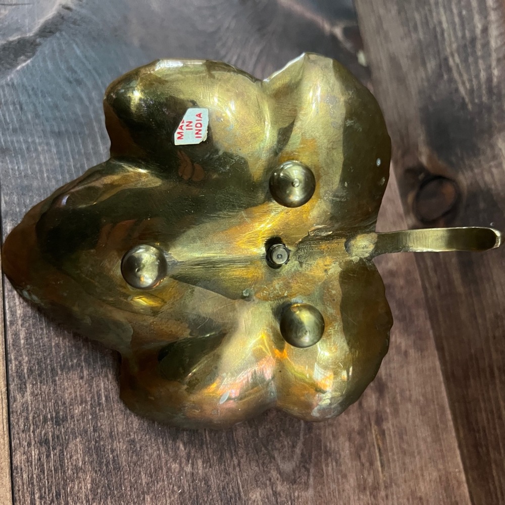 Vintage Brass Leaf Chamberstick Candle Holder India Taper Handle Ball Feet 6in - Picture 4 of 5